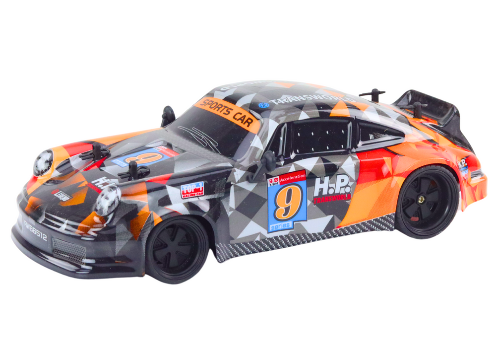 RC autíčko v mierke 1:18 s gumovými kolesami na drift, oranžové
