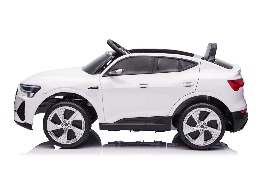 Elektrické auto LEAN CARS QLS-6688, 4x45 W, 12 V/7 Ah, 3 rychlosti, pro děti — V provozu