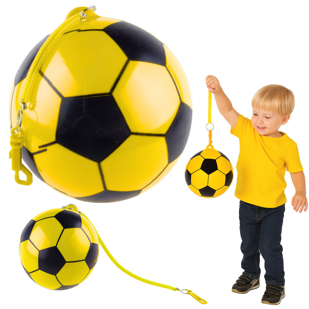 Žlutý gumový míč fotbalového vzoru s uchytem, 22 cm, od 3 let — Celkový pohled