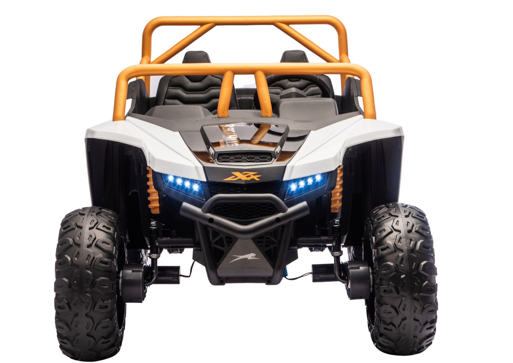 Elektrické dětské buggy LEAN CARS A600 24V 4x4 Bílá — V provozu