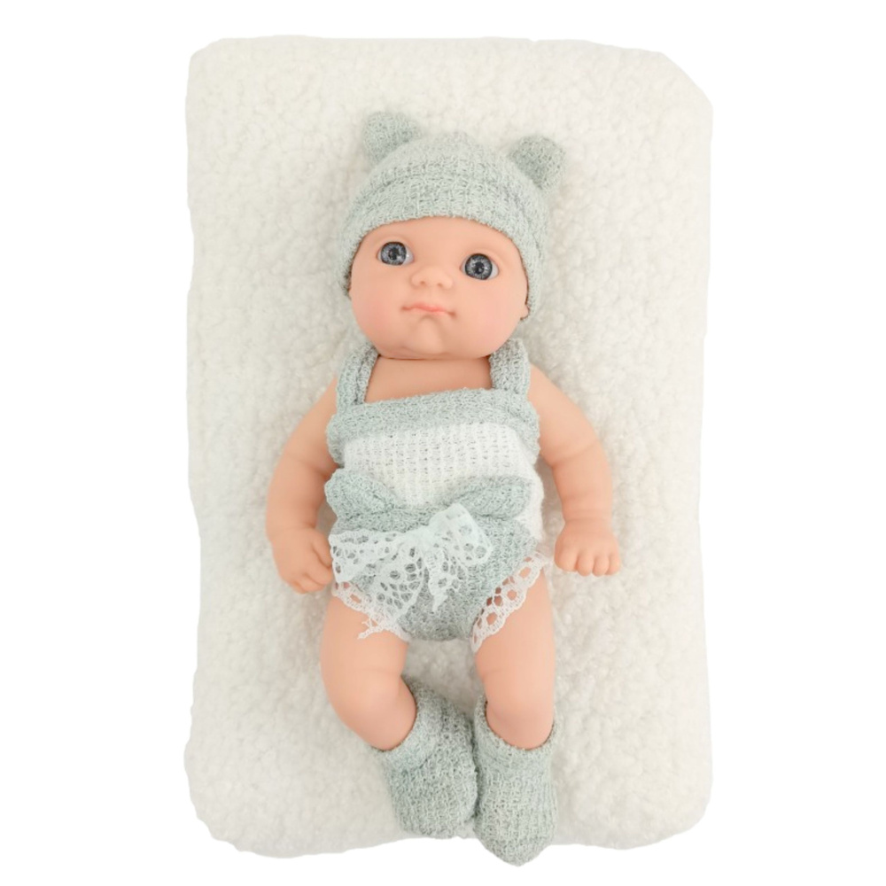 Panenka LEAN Toys s dekou, šedobílá s čepičkou a pohyblivými končetinami, 18 cm — Detail