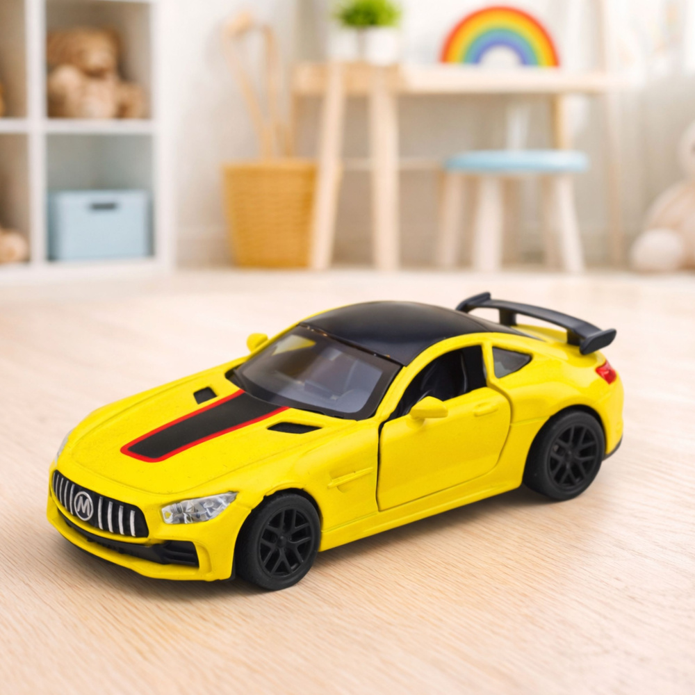 Kovové sportovní auto LEAN Toys, žluté, s otevíracími dveřmi, světly a zvuky, pro děti od 3 let — V provozu