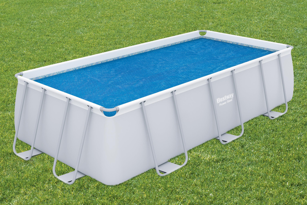 Solární plachta na bazén Bestway 404 × 201 cm — V provozu