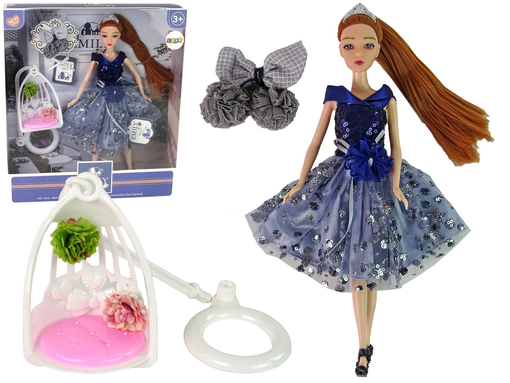 Dětská panenka Emily na houpačce s květinami LEAN Toys 30 cm - červené vlasy, modré oči, s tiarou a elegantními šaty